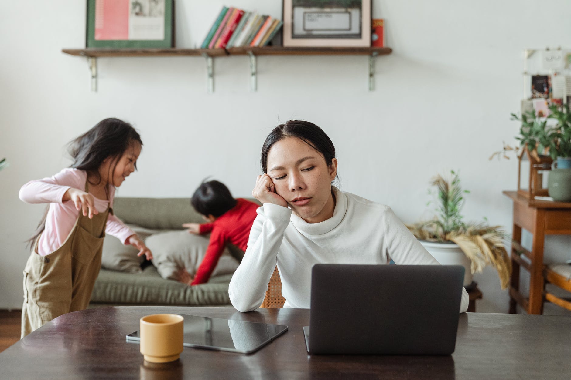 15 signs to show that your partner isn’t contributing to the marriage