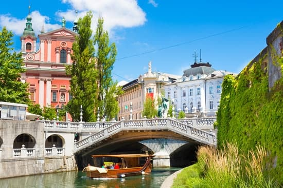 Hidden Gems: 5 Underrated Travel Destinations You Must Visit
